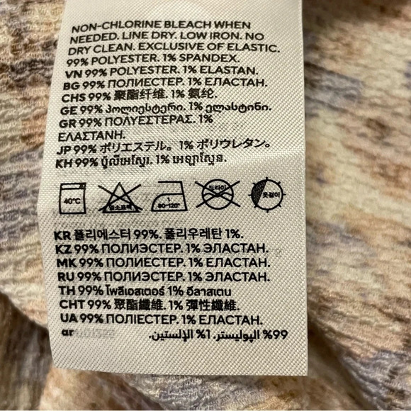 H&M Smocked Dress in Light Beige Small‎ Flowers - Picture 7 of 10